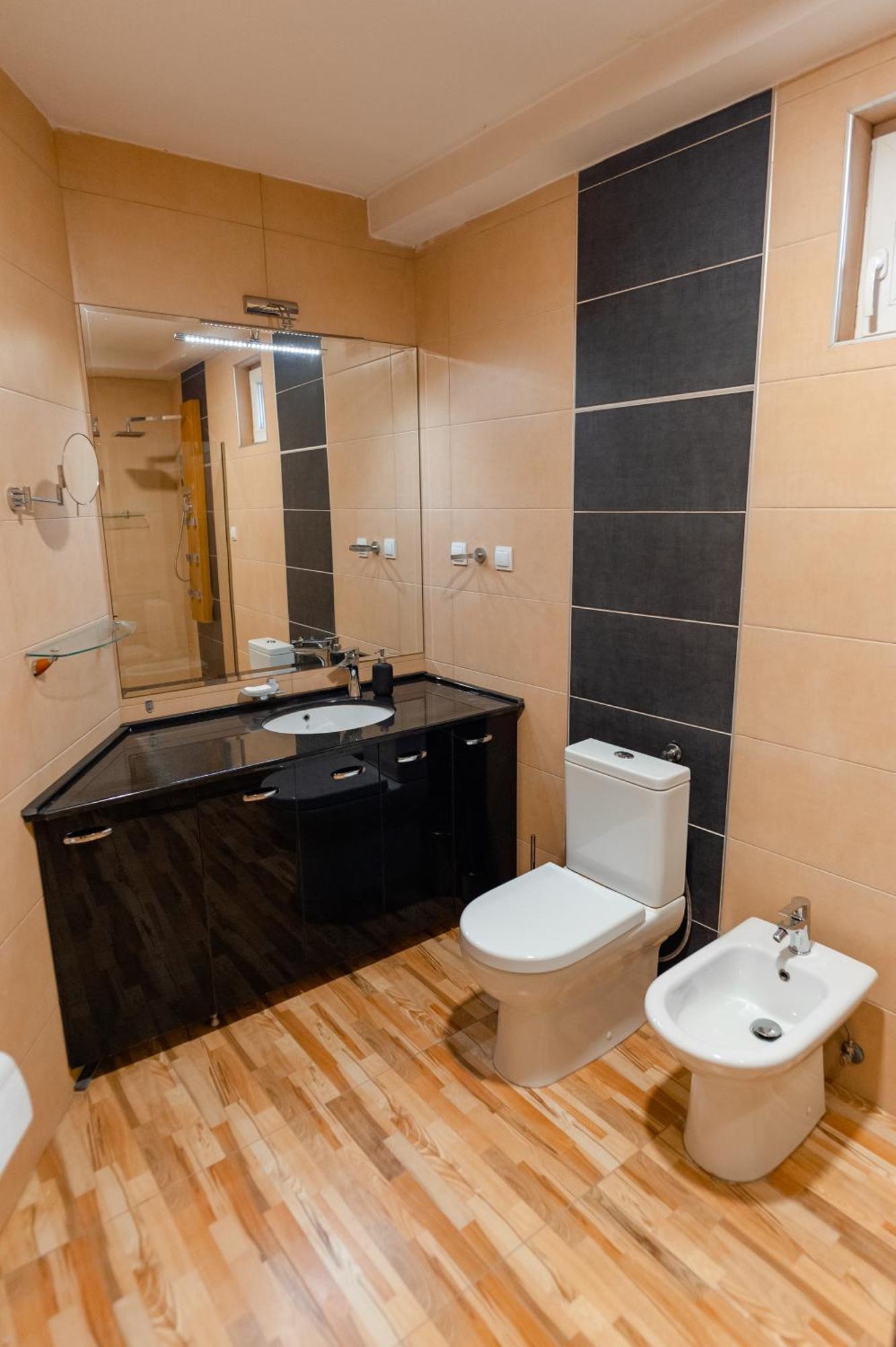 Grand Central Apartment Skopje Bagian luar foto