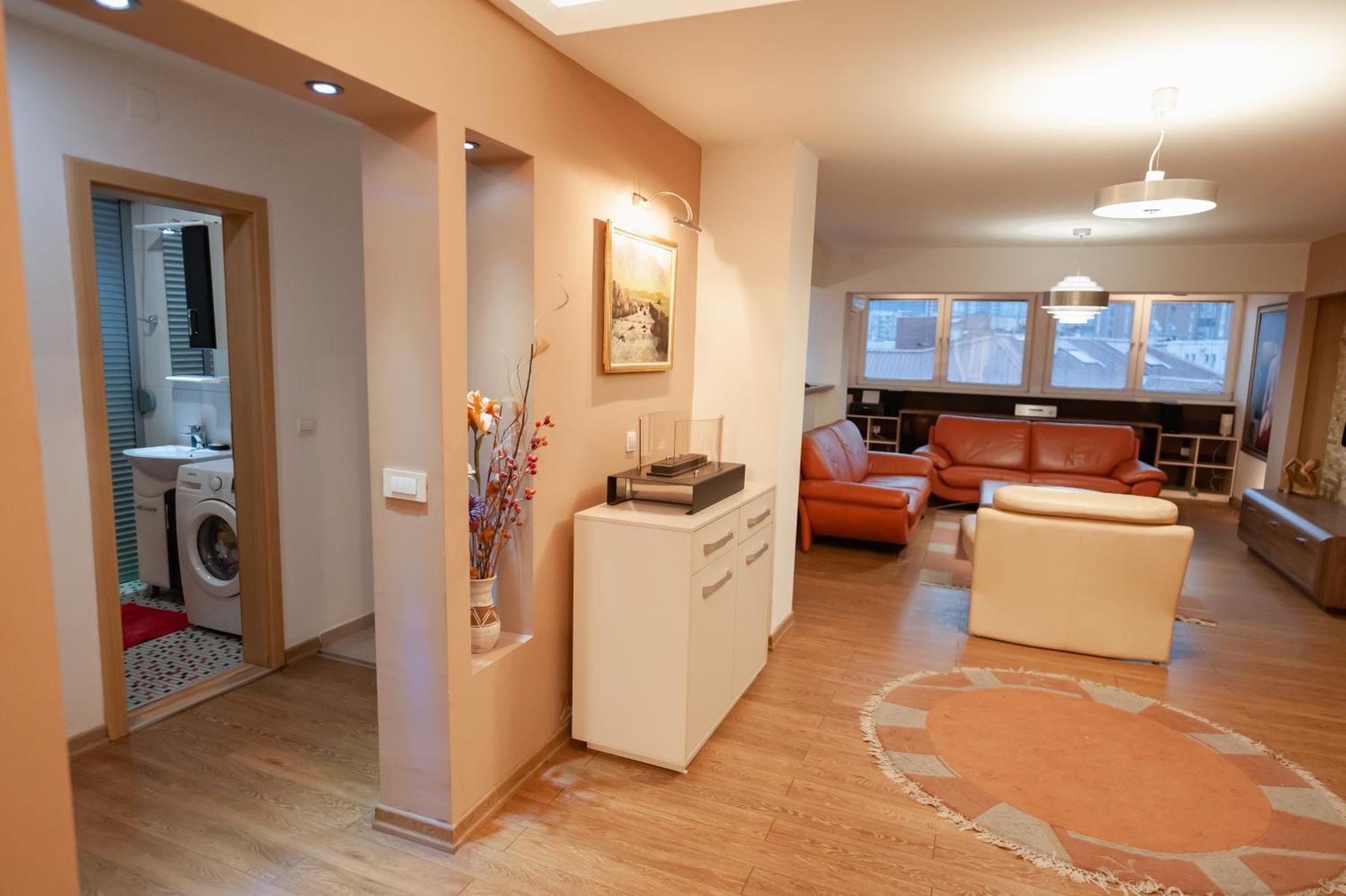 Grand Central Apartment Skopje Bagian luar foto